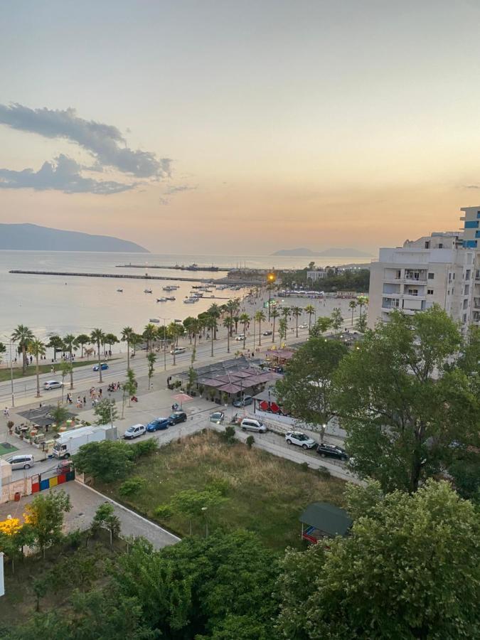 The Rooftop Vlore Luaran gambar